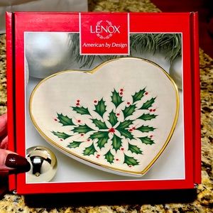 NEW IN BOX Lenox holiday heart candy dish
